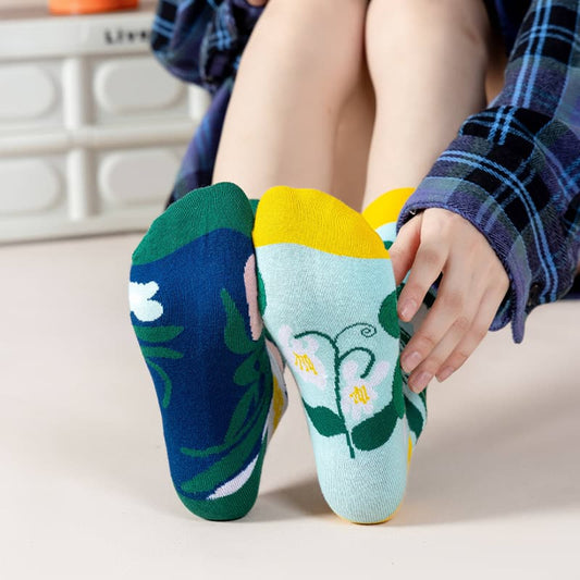 Lotus Bloom Socks - TheSockWave