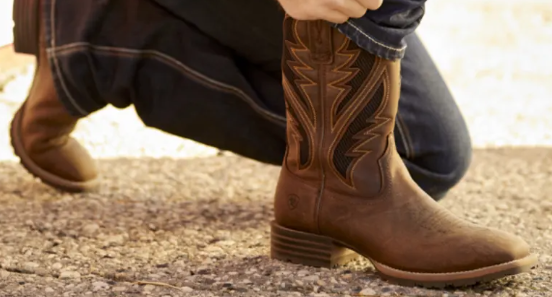 What Socks to Wear with Cowboy Boots